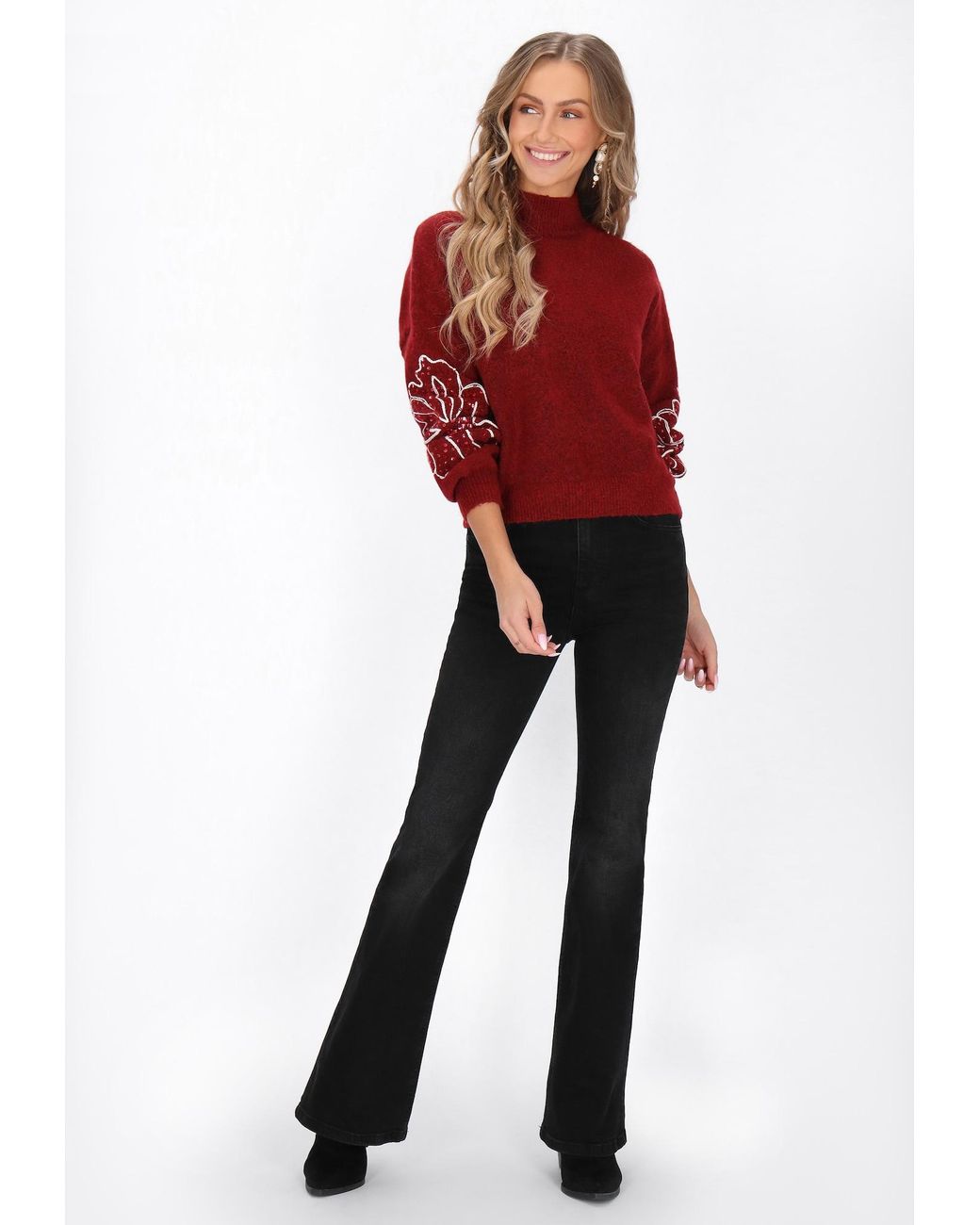 IZIA Red Pullover