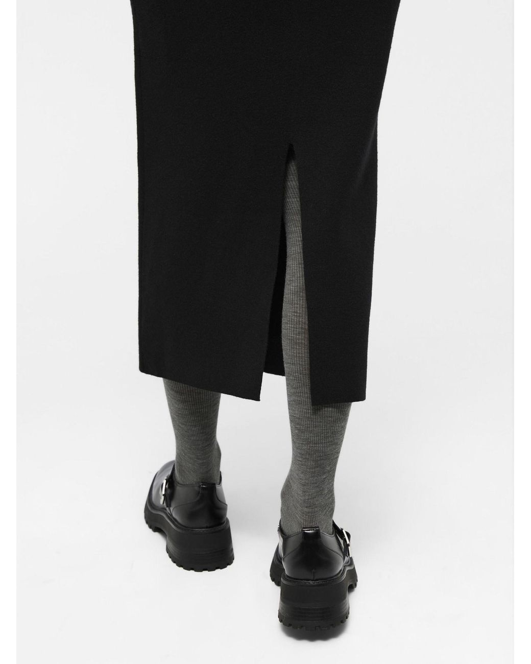 Object Black Rock Reynard