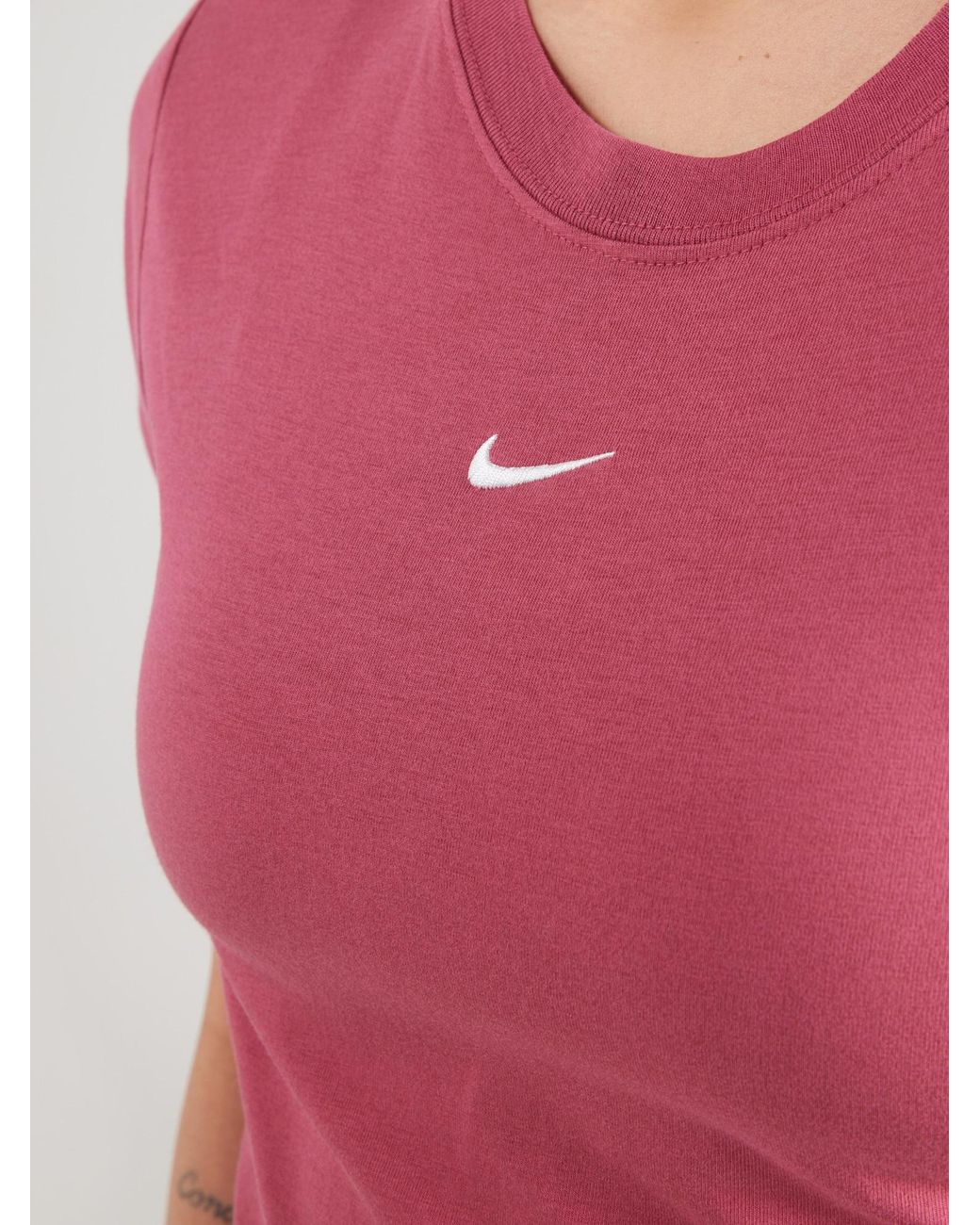 Nike Pink T-Shirt Chll