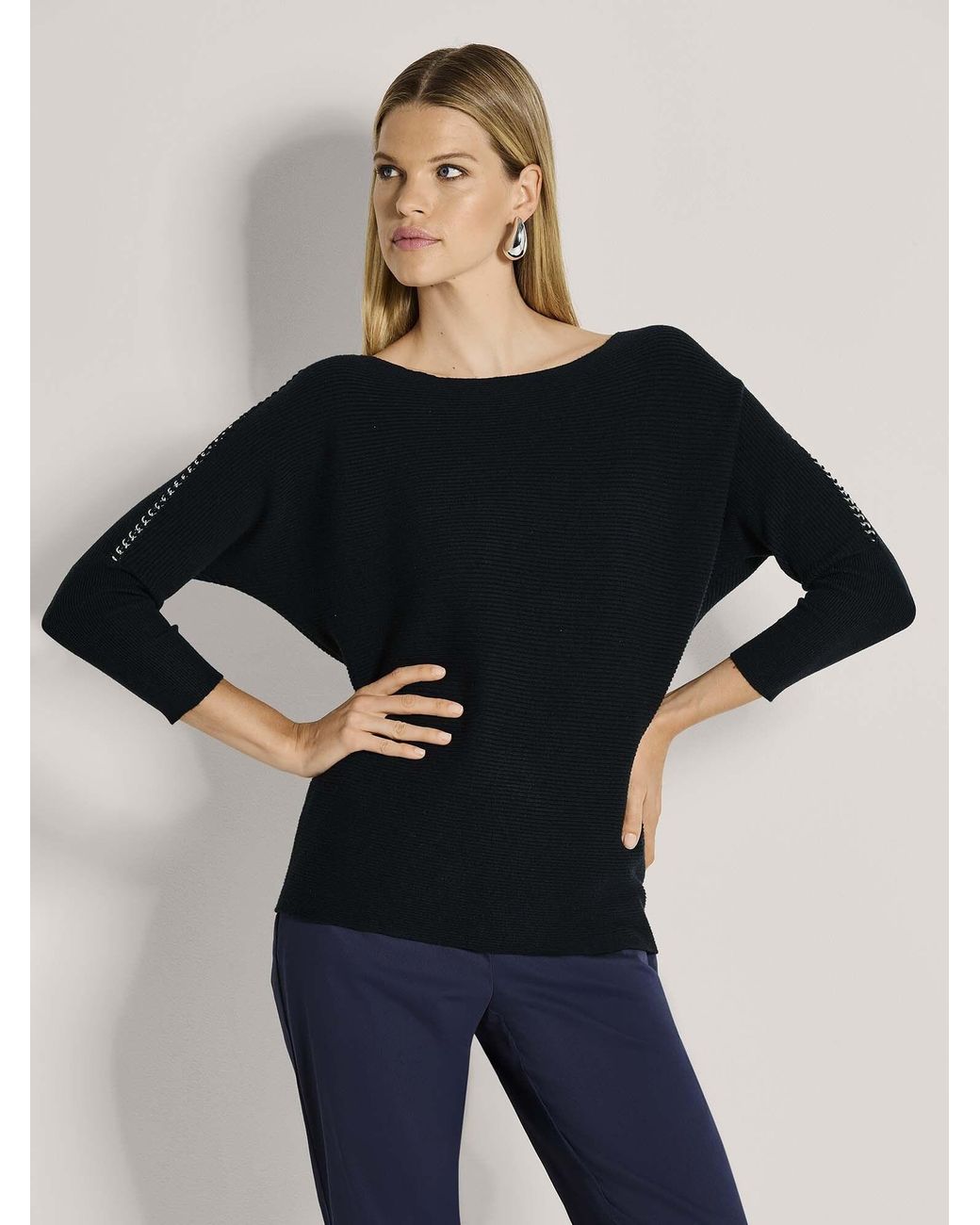 Madeleine Black Pullover