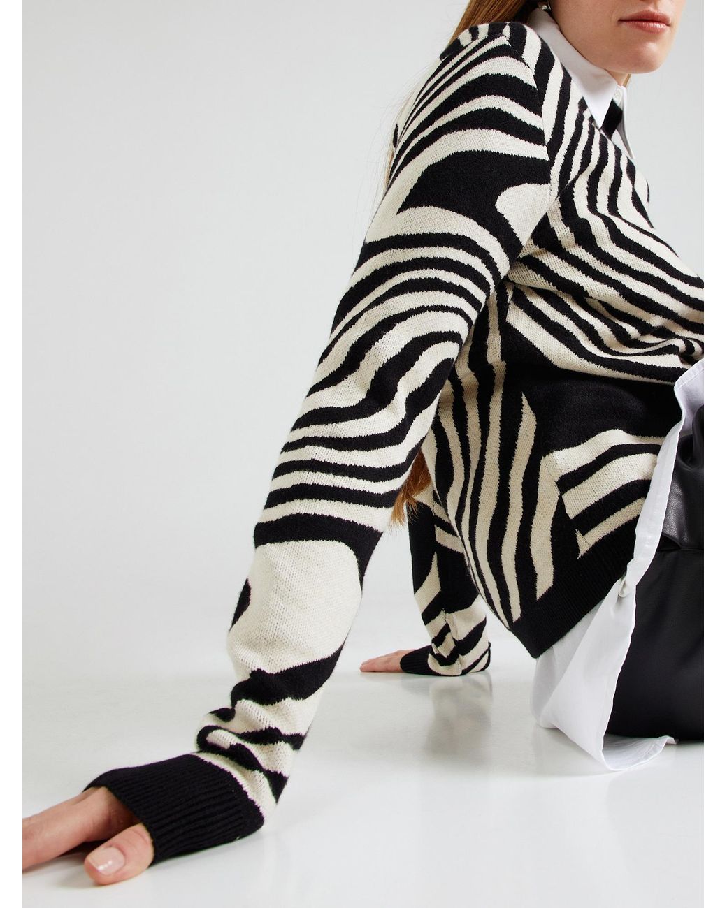 Object Black Pullover Ray