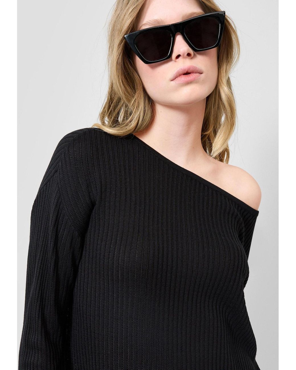 QS Black Pullover