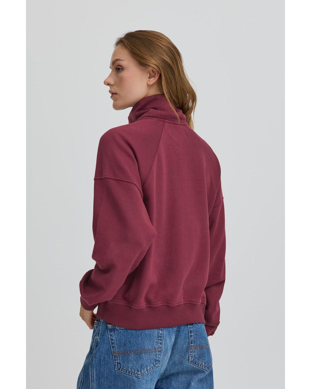Ball Red Pullover