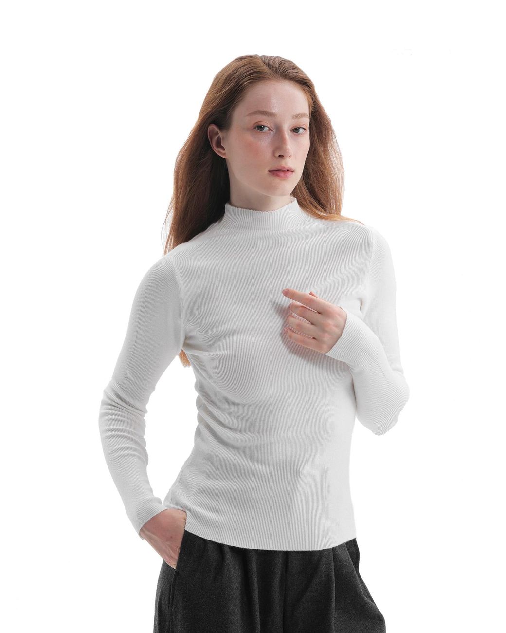 TorWeit White Pullover Winter Layer Top