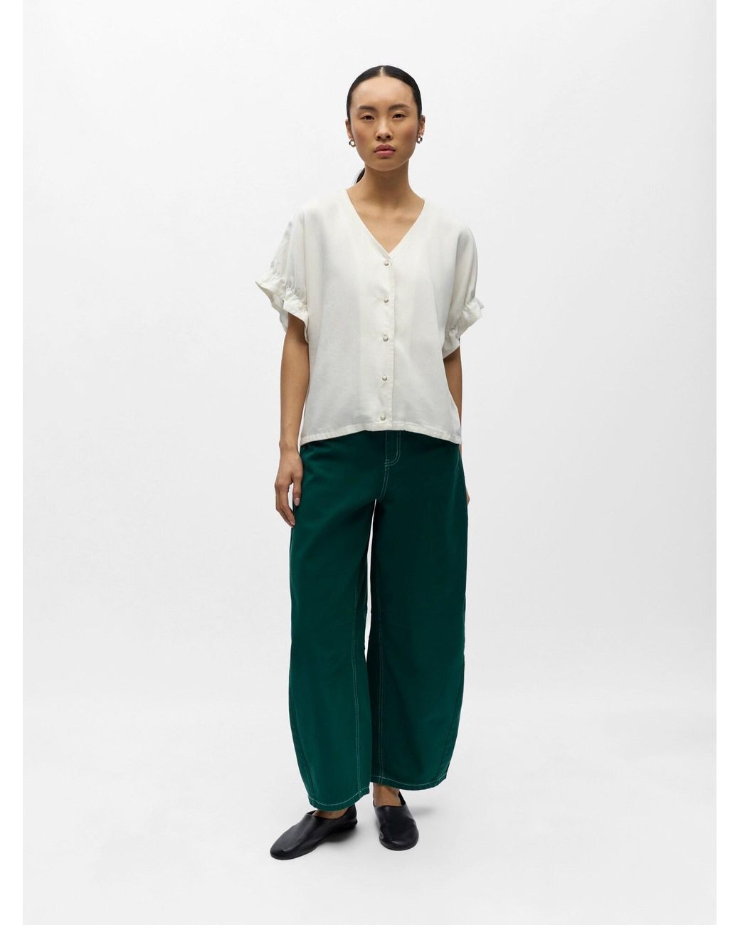 Object White Bluse Objframe