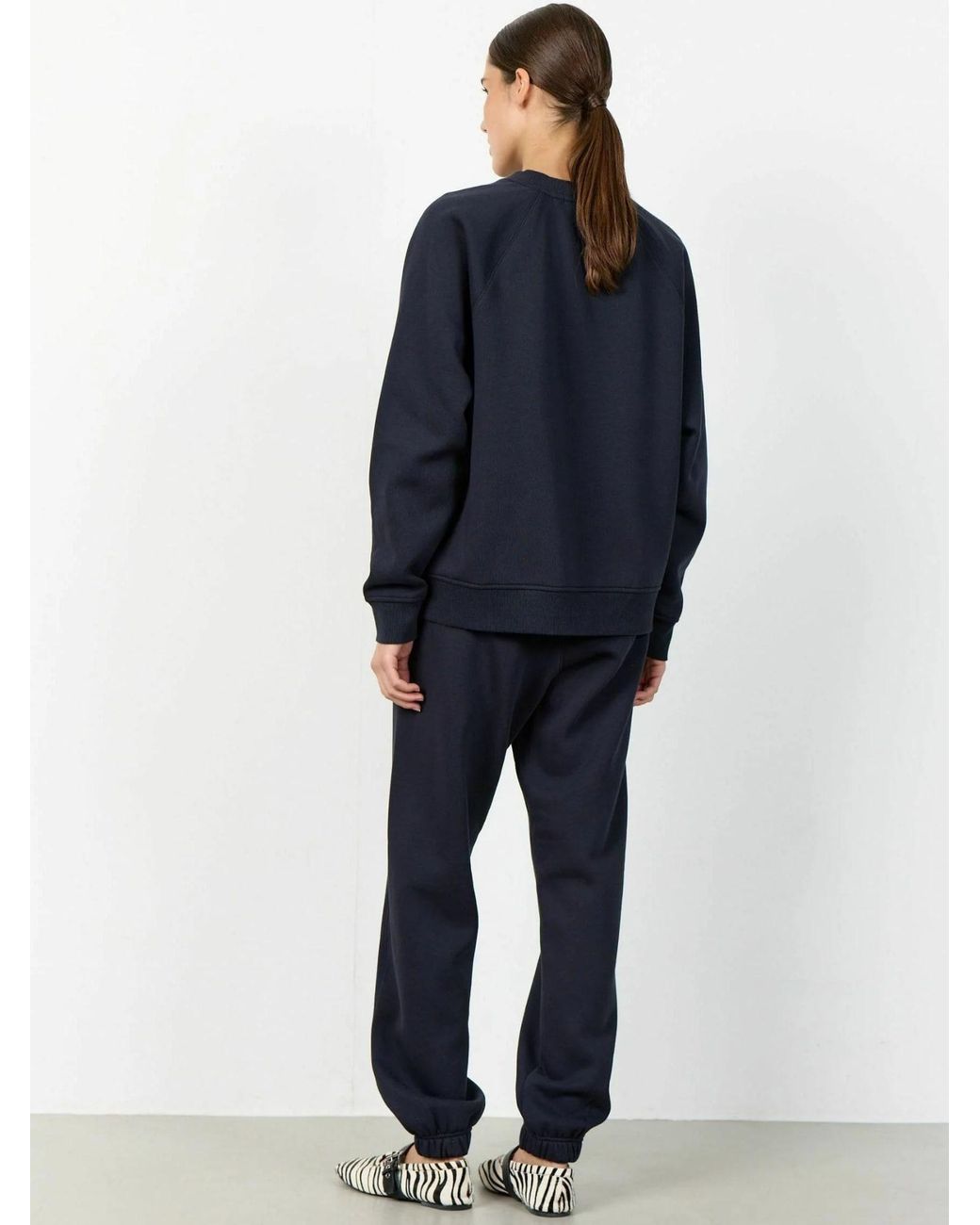 Levete Room Black Sweater Lr-Nuka 11