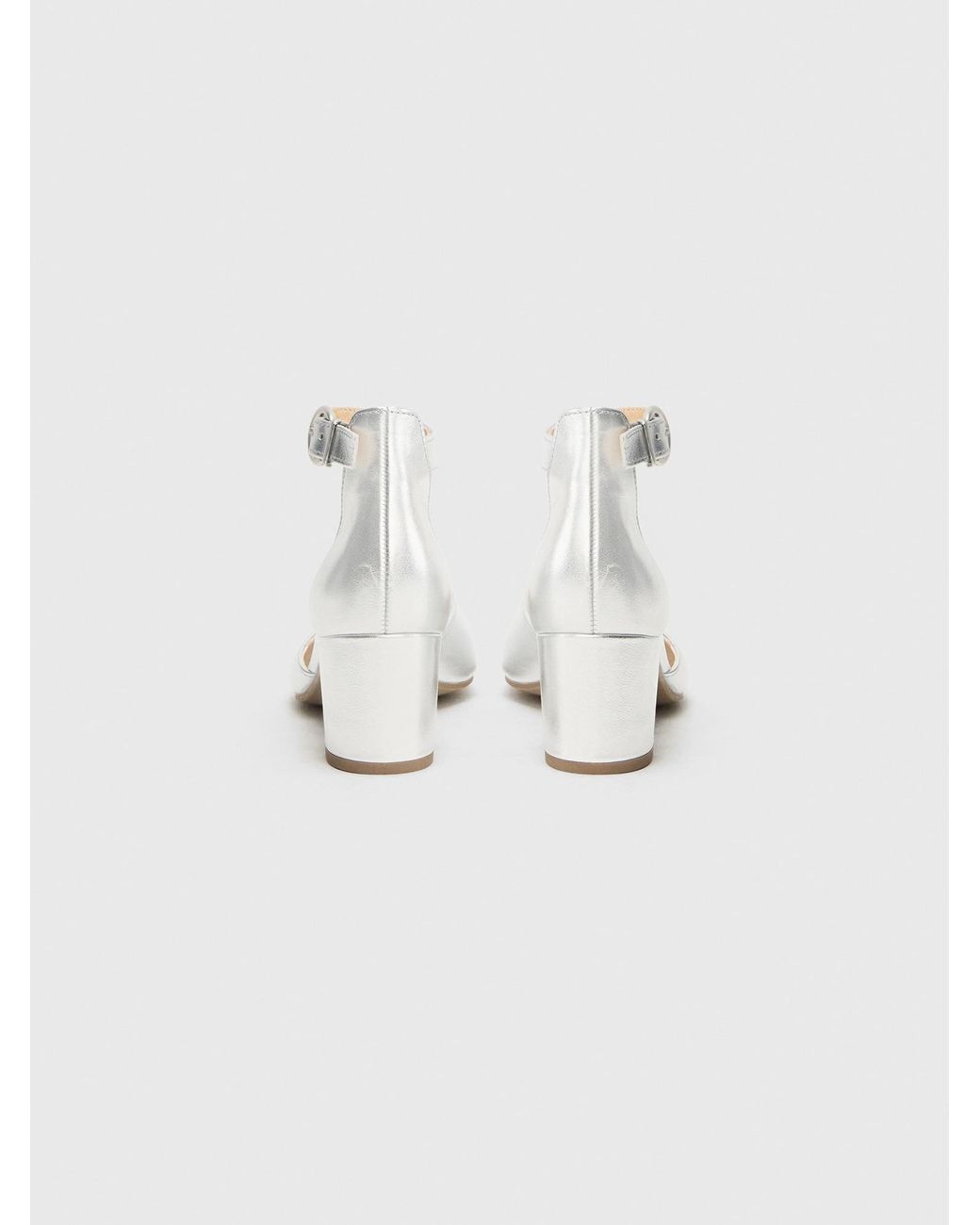 Gabor White Pumps