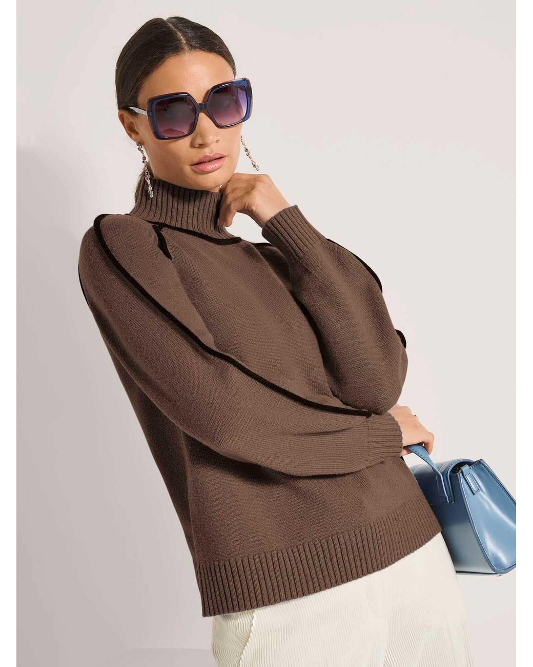 Madeleine Brown Pullover