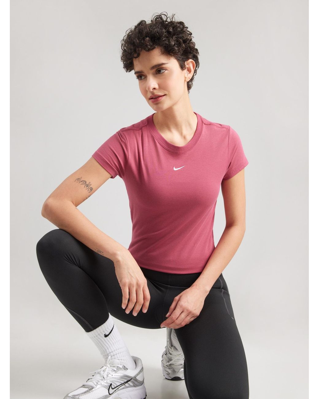 Nike Pink T-Shirt Chll