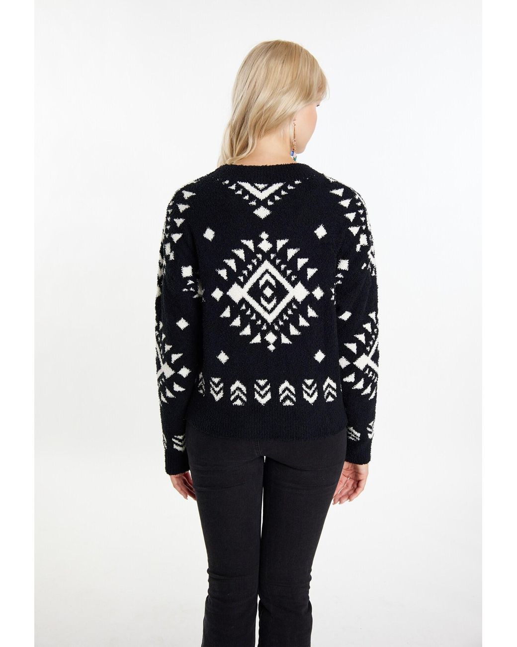 IZIA Black Pullover Hoona