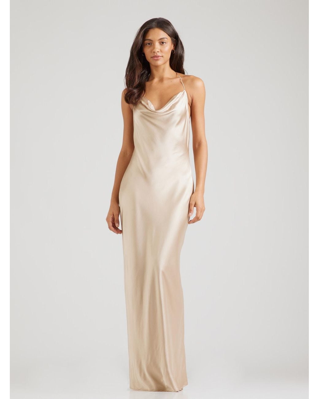 millane White Kleid