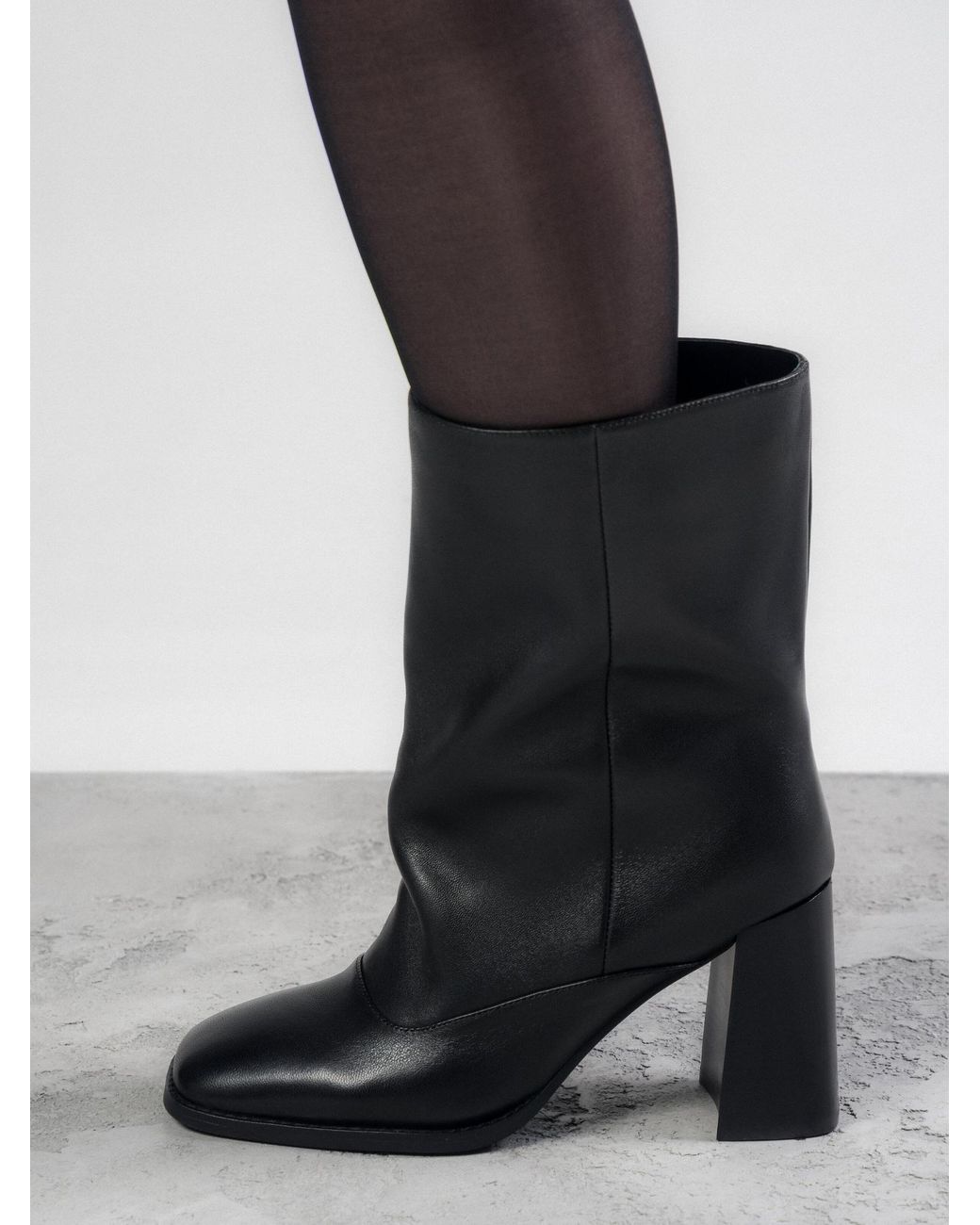 ESTRO Black Ankle Boots 25118