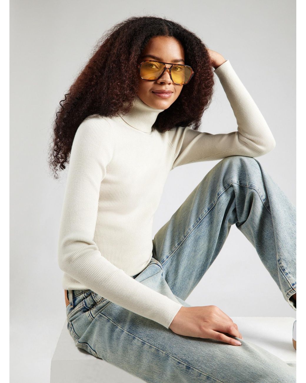 Calvin Klein White Pullover