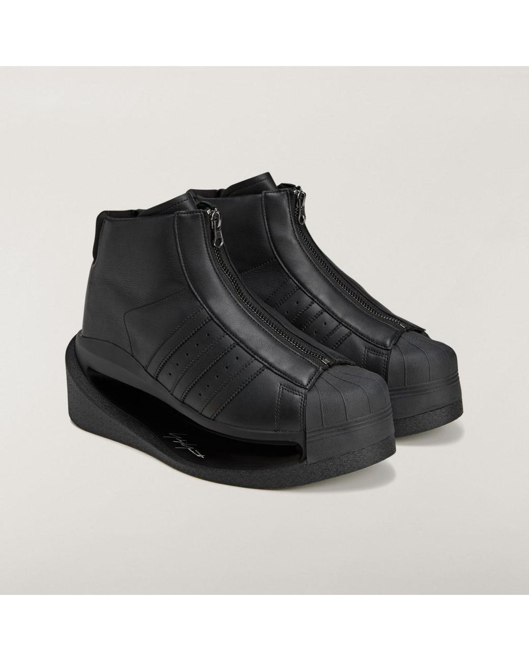 Adidas Black Y-3 Gendo Pro Model