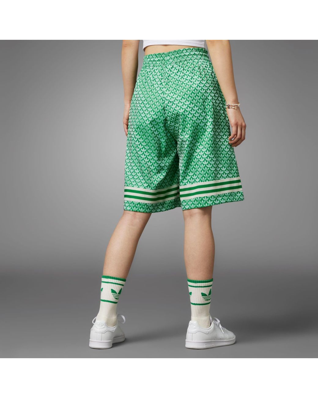 ★人気★ adidas originals Adicolor 70s Satin Shorts-Green adidas Adicolor 70s Satin Shorts - Green | Free Shipping