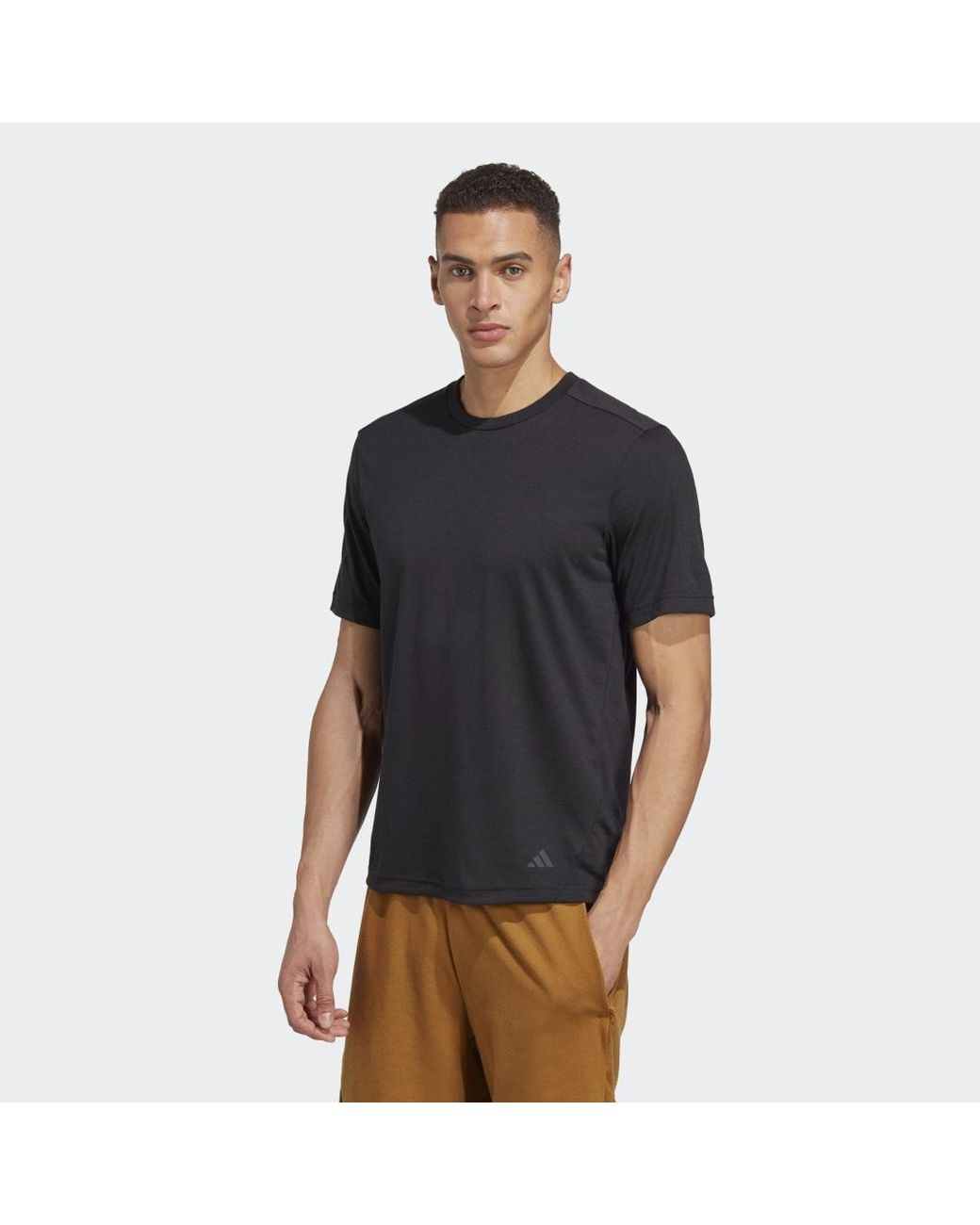 Favor Coherente práctico Camiseta Yoga Base Training adidas de hombre de color Negro | Lyst