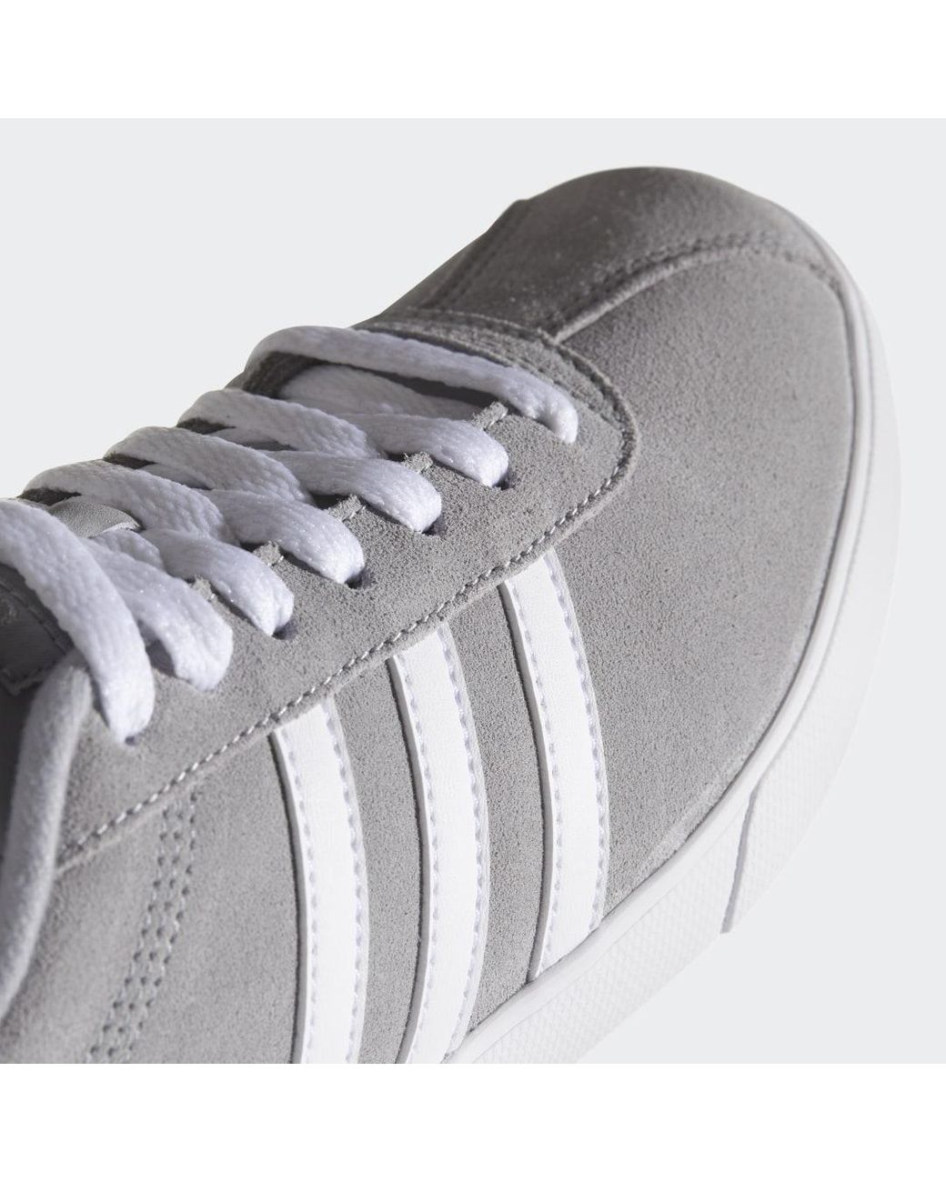 adidas Wildleder Courtset Schuh in Grau - Sparen Sie 64% | Lyst DE