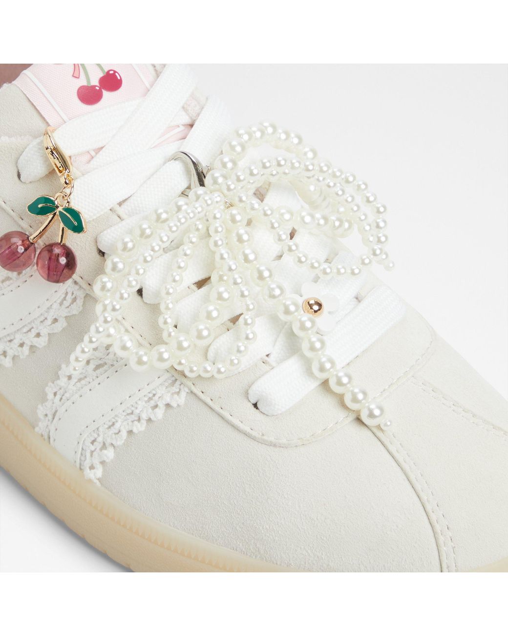 さくらんぼ&パール【ALDO】レースアップスニーカー Sweetthing ALDO Women's Sweetthing Lace-Up Low-Top Sneakers - Macy's