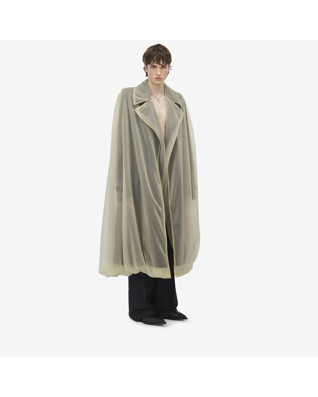 Alexander mcqueen cape 2025