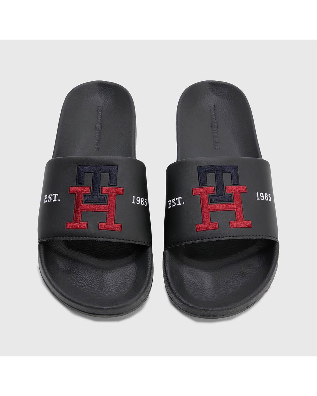 Black tommy shop hilfiger sliders