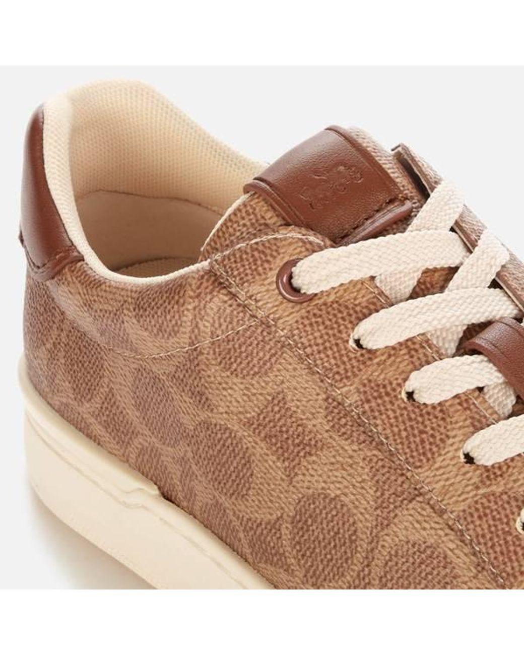 c116 low top sneaker