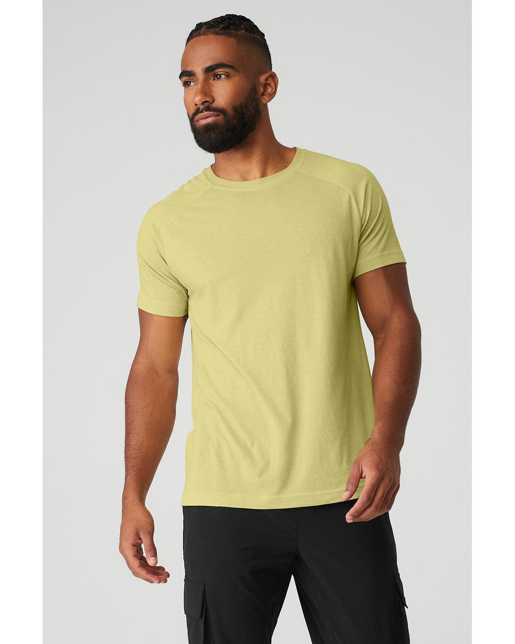 Alo Yoga Alo Yoga The Triumph Crew Neck Tshirt in Green for Men Lyst