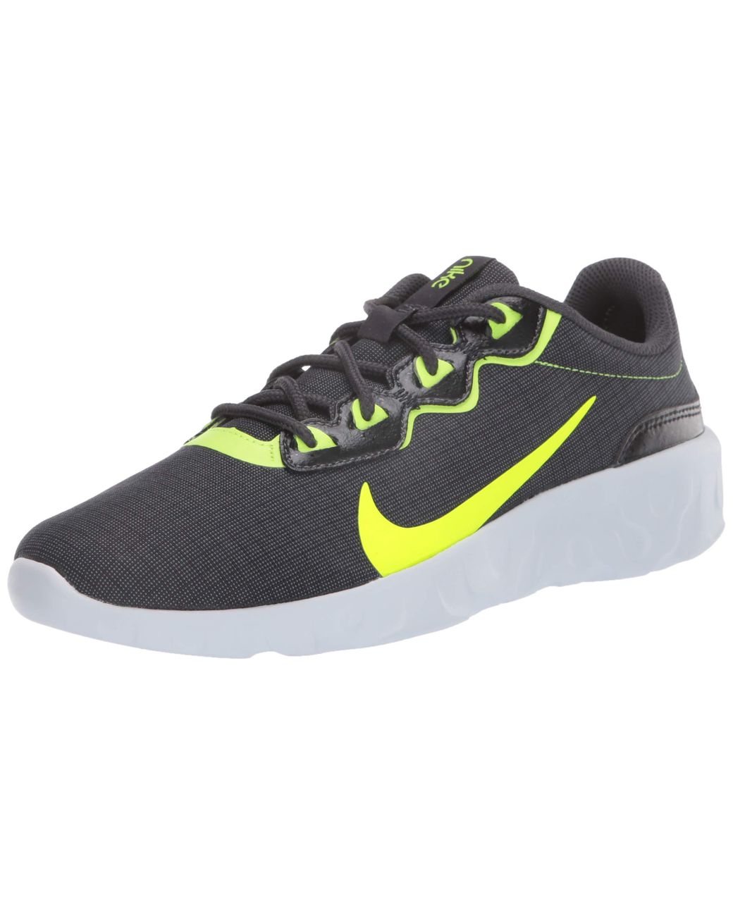 explore strada sneaker