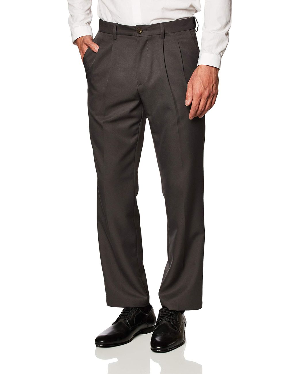 Amazon Essentials Expandable Waist Classicfit Pleated Dress Pants in