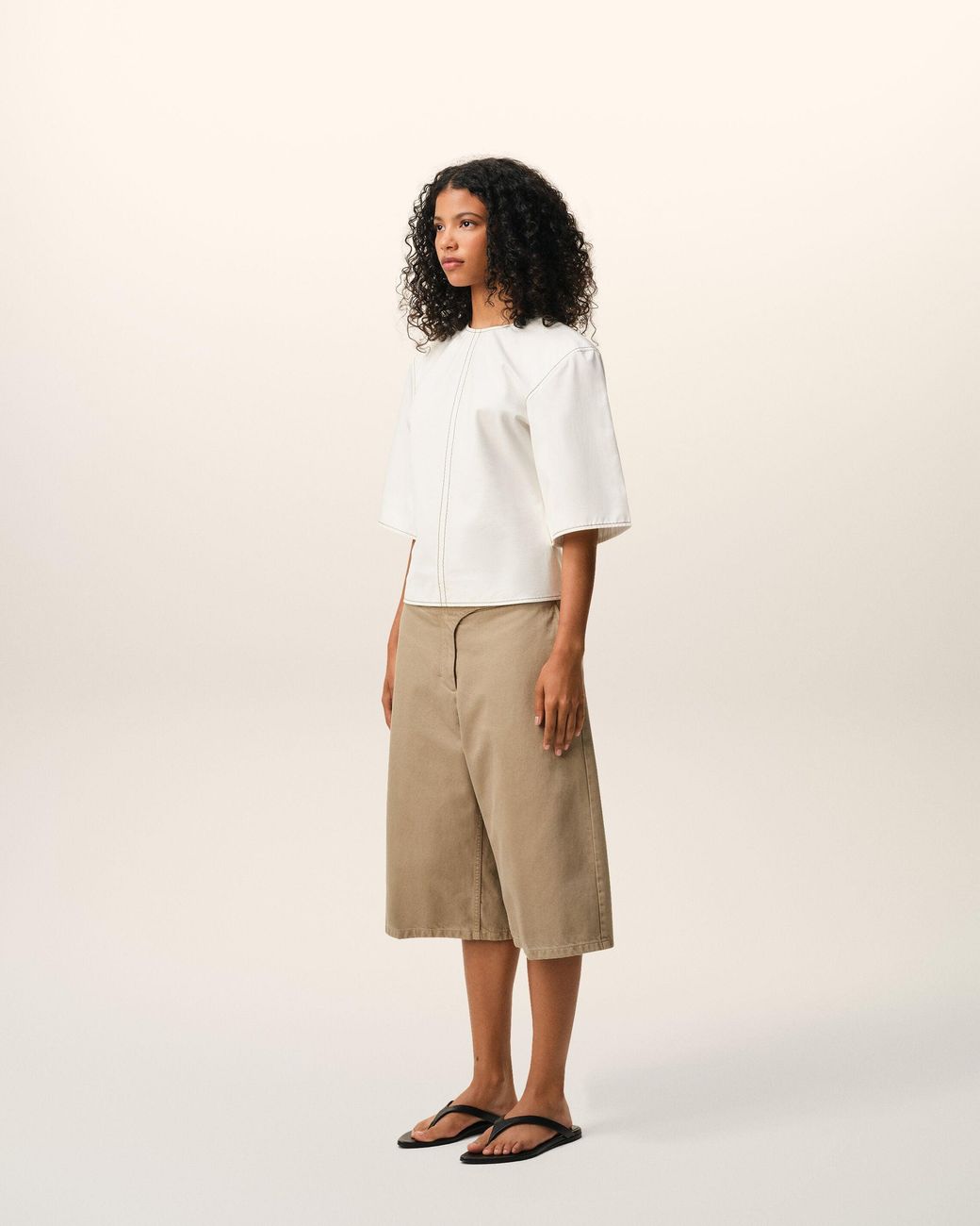 AMI Natural Cotton Short Sleeves Fitted Top