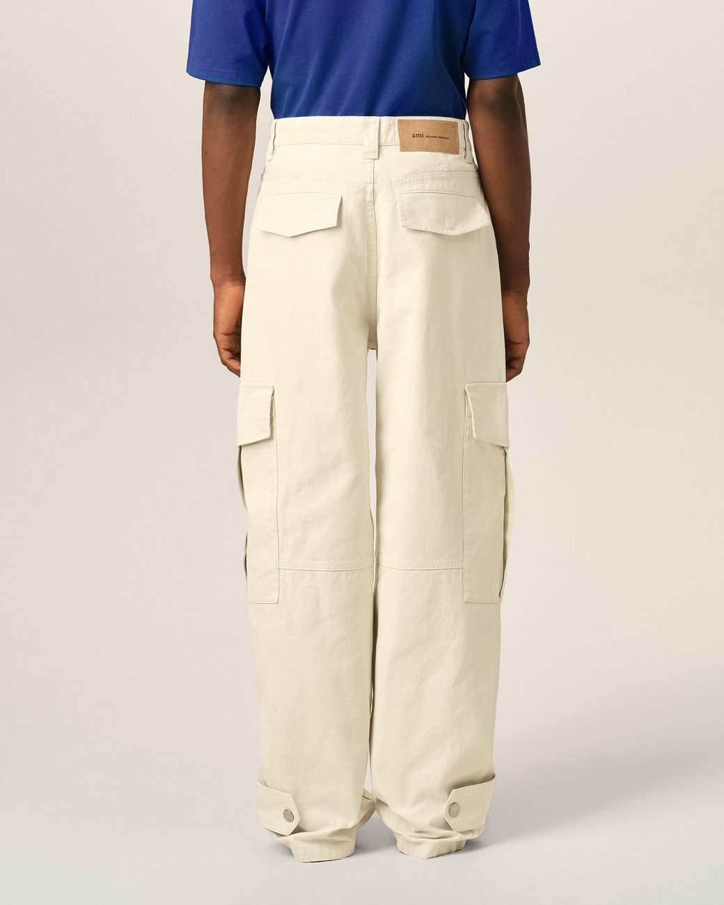 AMI Natural Baggy-Fit Cargo Cotton Trousers for men