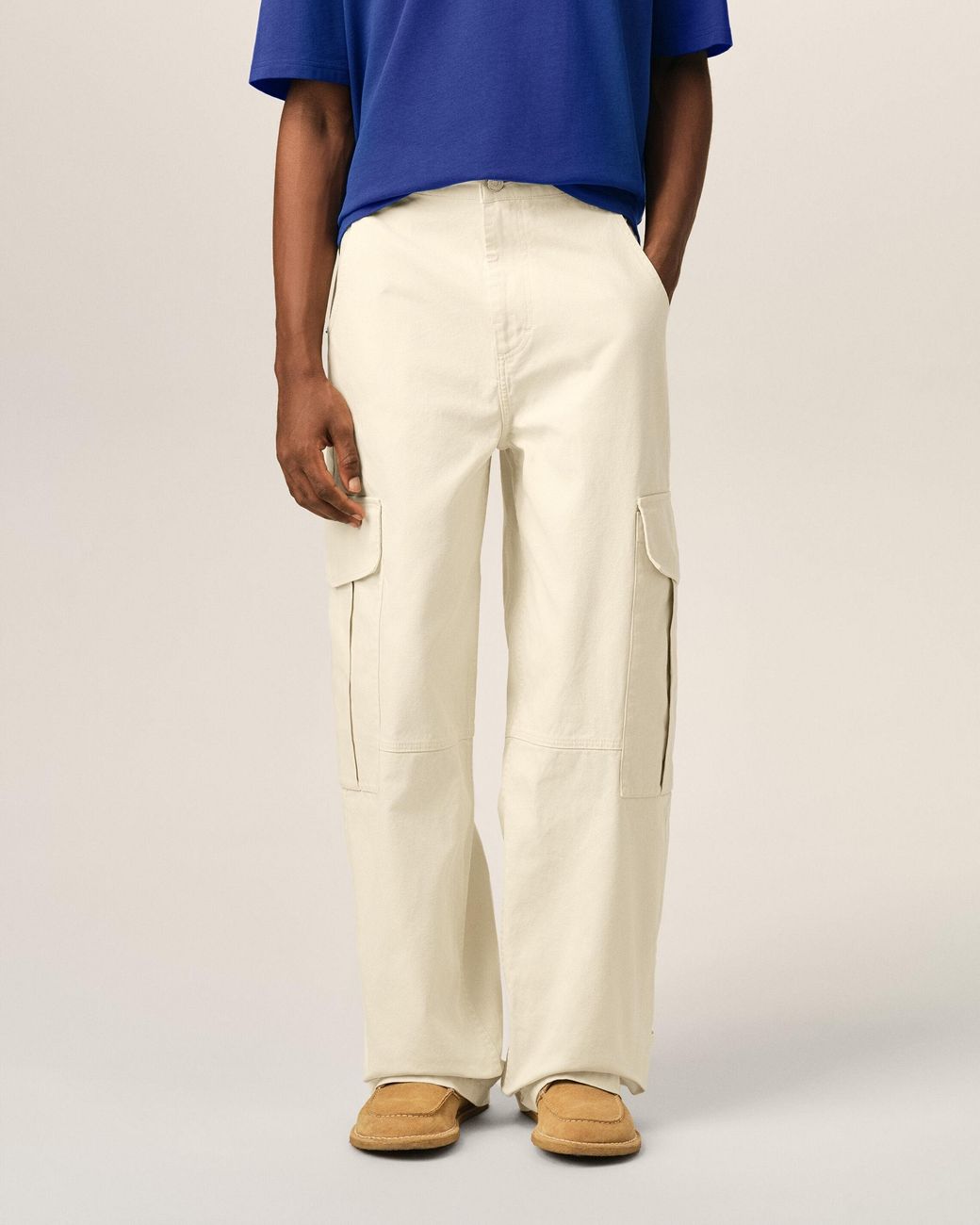 AMI Natural Baggy-Fit Cargo Cotton Trousers for men