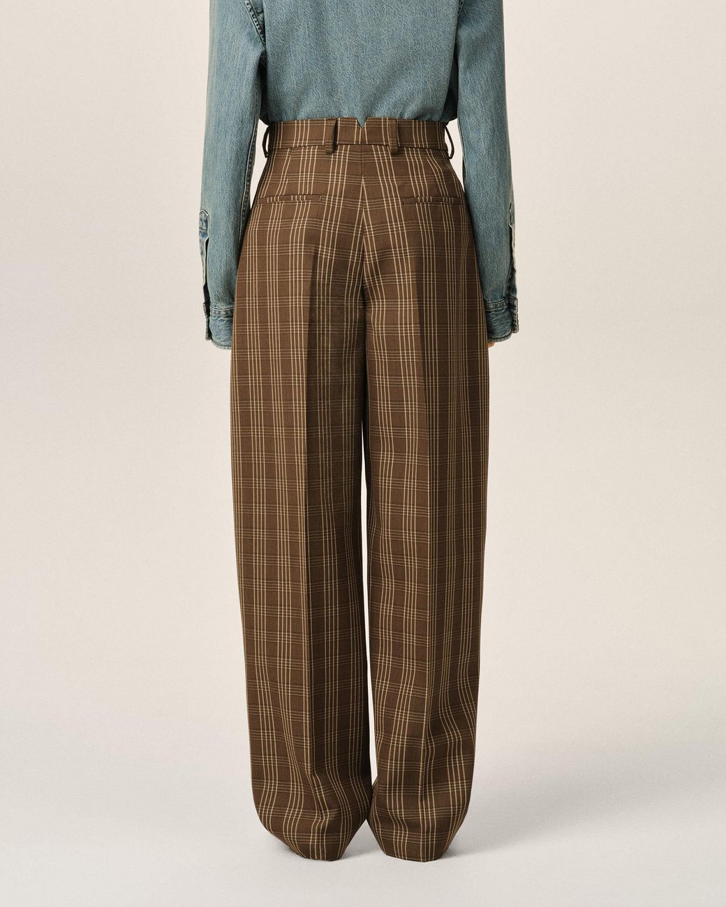 AMI Natural Balloon-Fit Checkered Wool Trousers