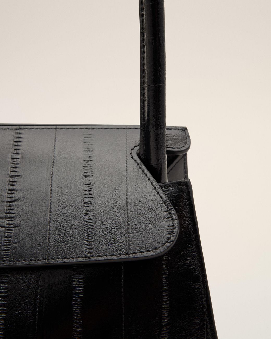 AMI Natural Small Cow Leather Mimi Bag