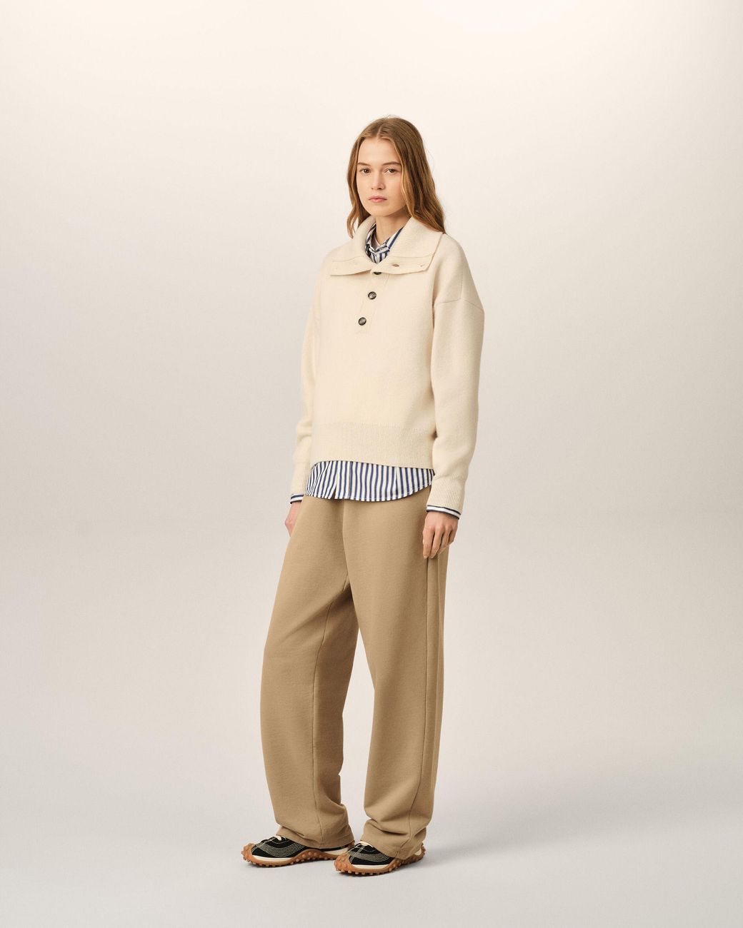 AMI Natural High Buttoned Collar Wool Sweater