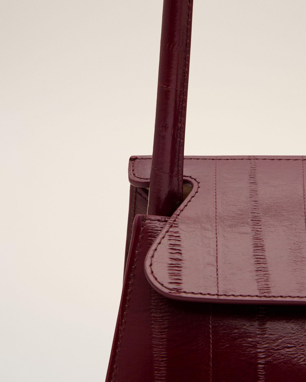 AMI Red Small Burgundy Cow Leather Mimi Bag