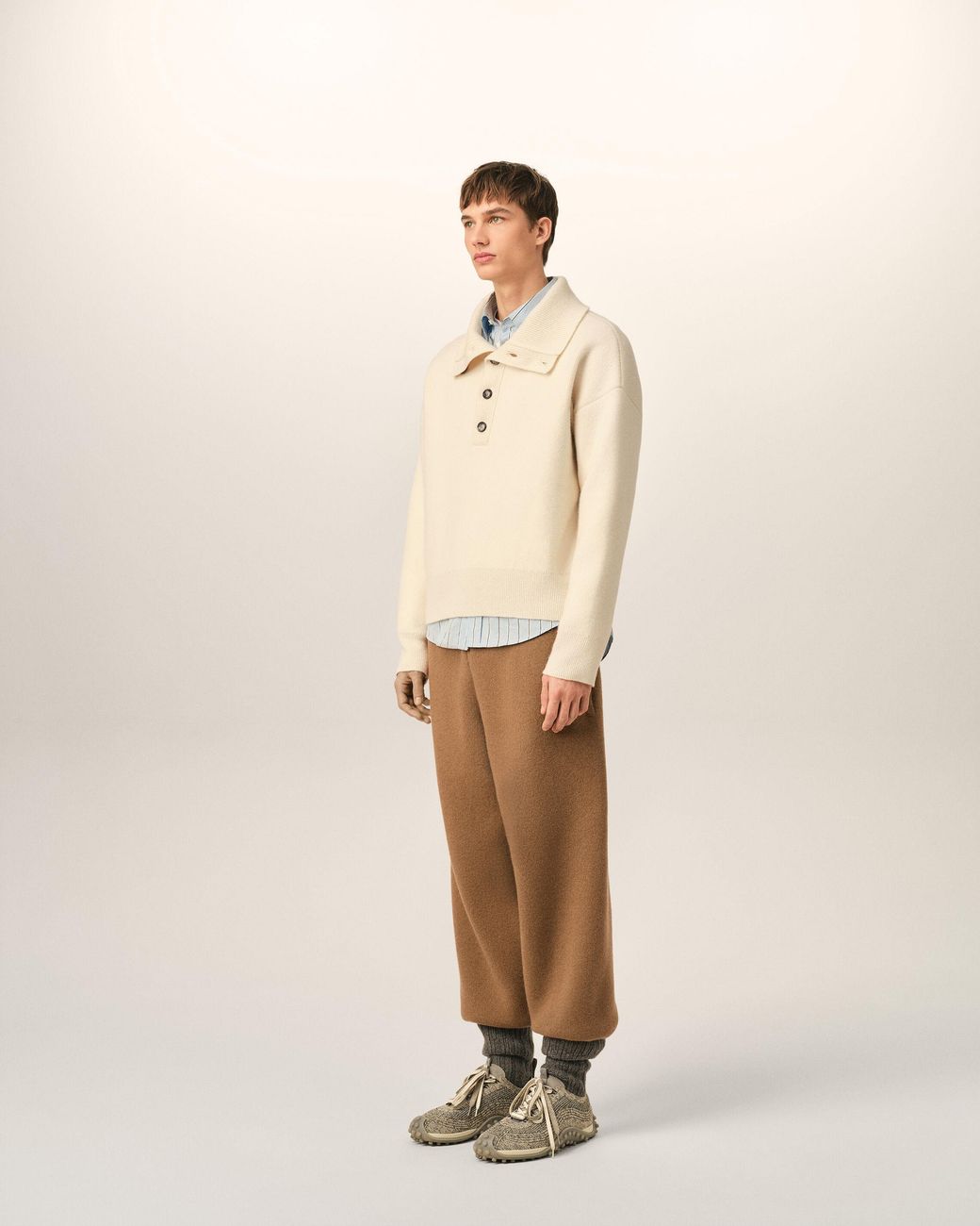 AMI Natural High Buttoned Collar Wool Sweater