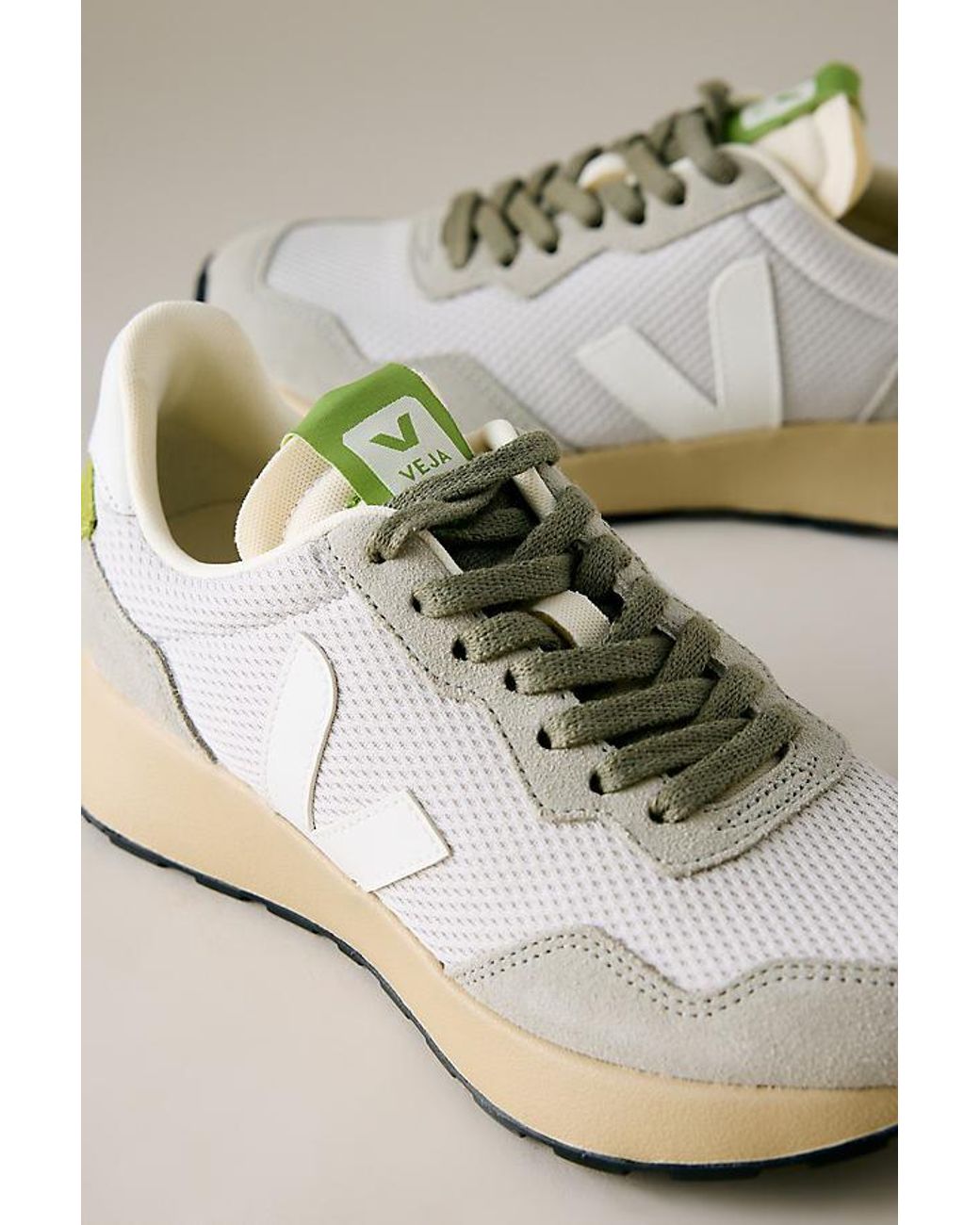 Veja Metallic Paulistana Trainers