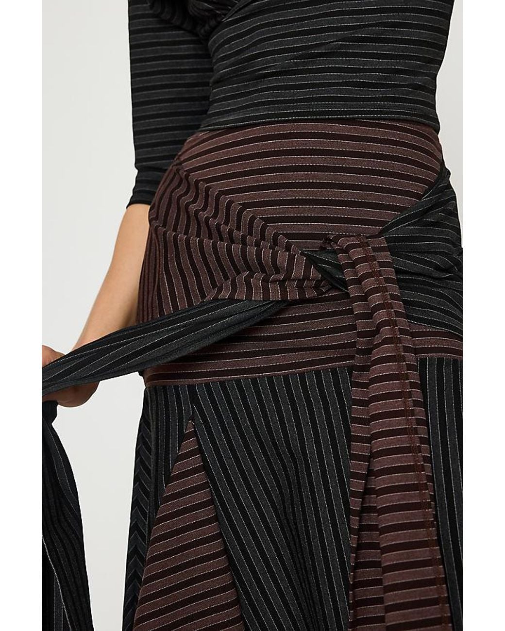 Feners Black Promesa Flared Midi Skirt