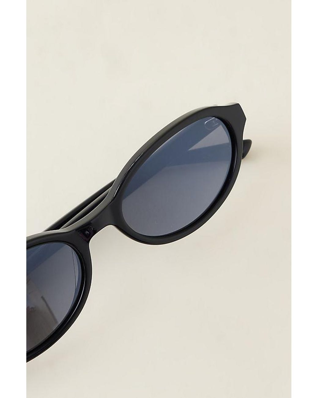 Messyweekend Black Ivy Oval Sunglasses