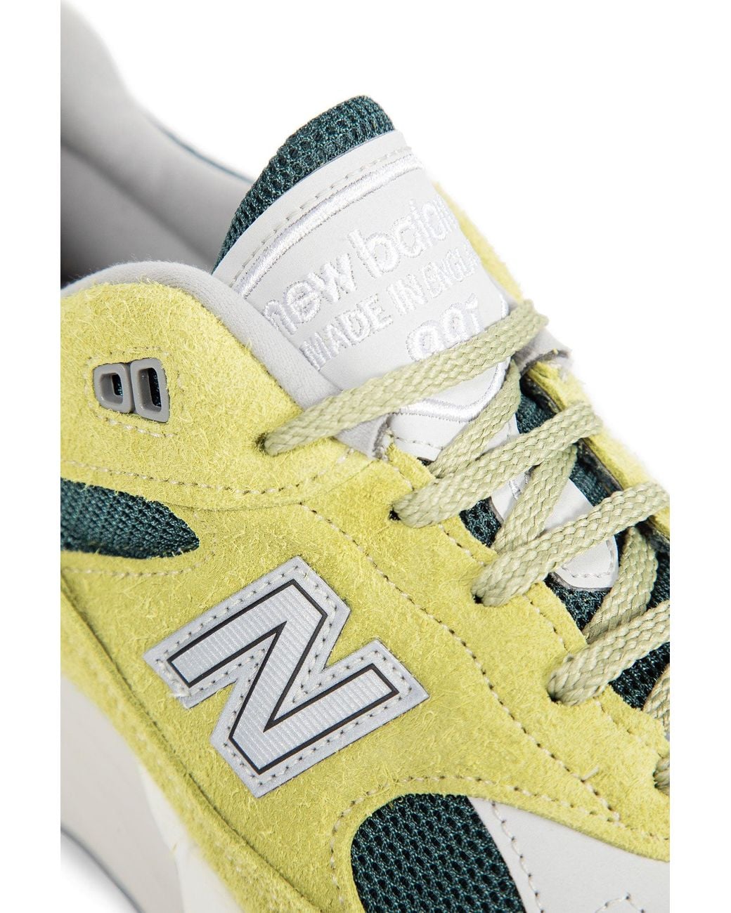 New Balance Green Uk 991V2 for men