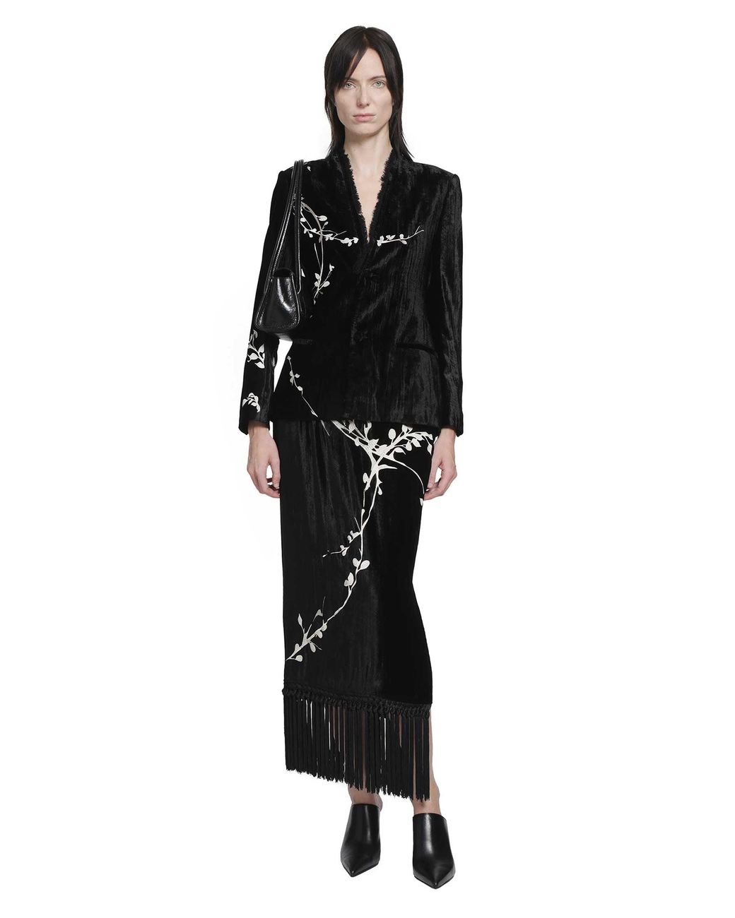 YA YI Black Bodhi Embroidery Skirt