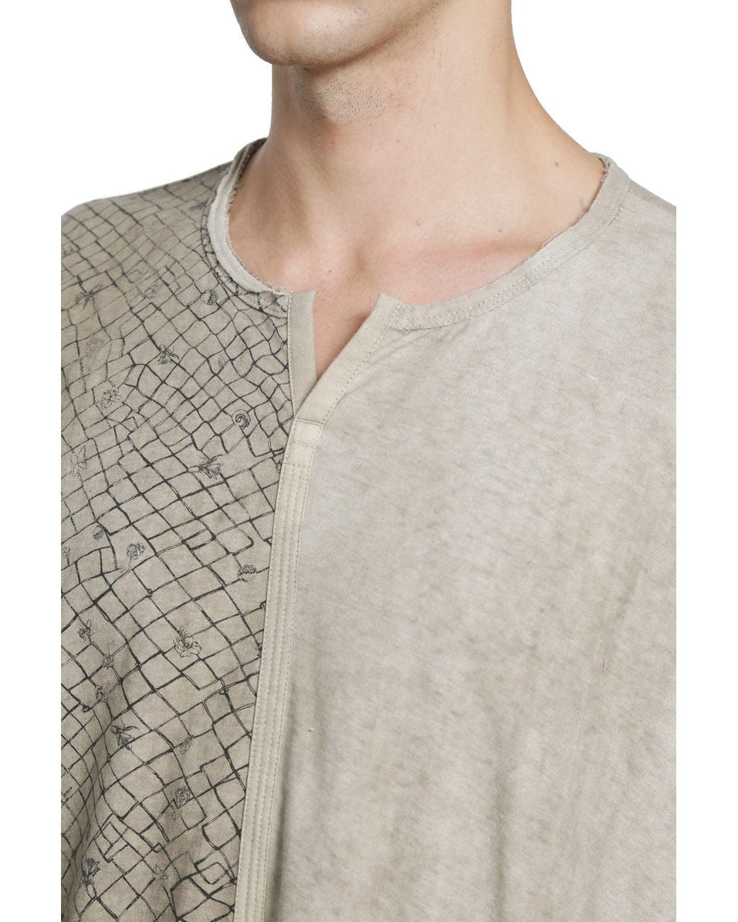 Ziggy Chen Gray Screen Print V-Neck Long Sleeve T-Shirt for men