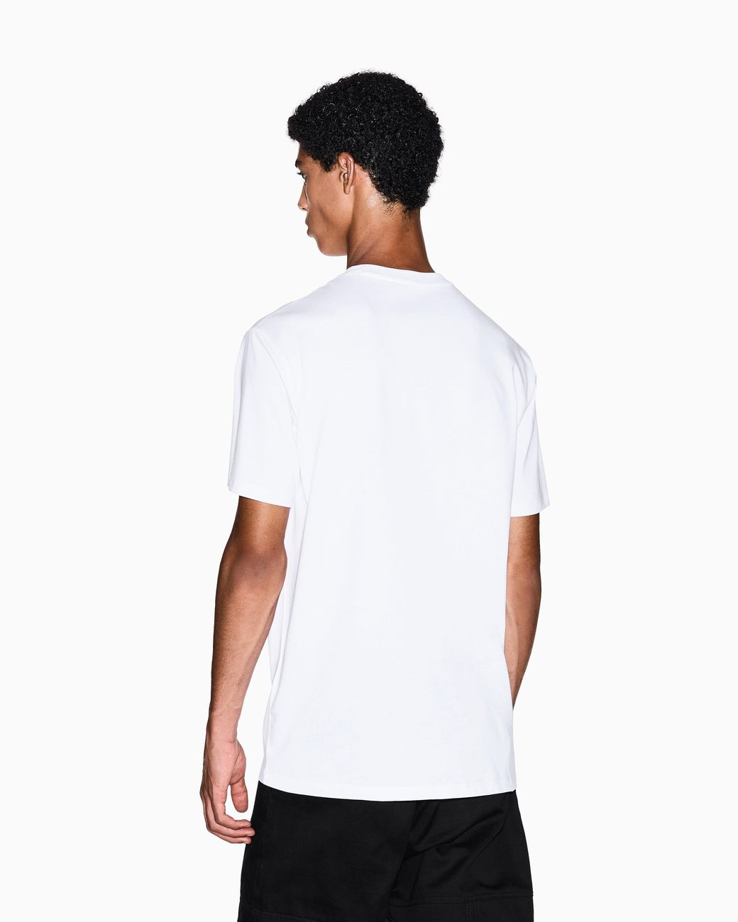 ARMANI EXCHANGE White Regular Fit Cotton T-Shirt With A Chest Logo Essential for men