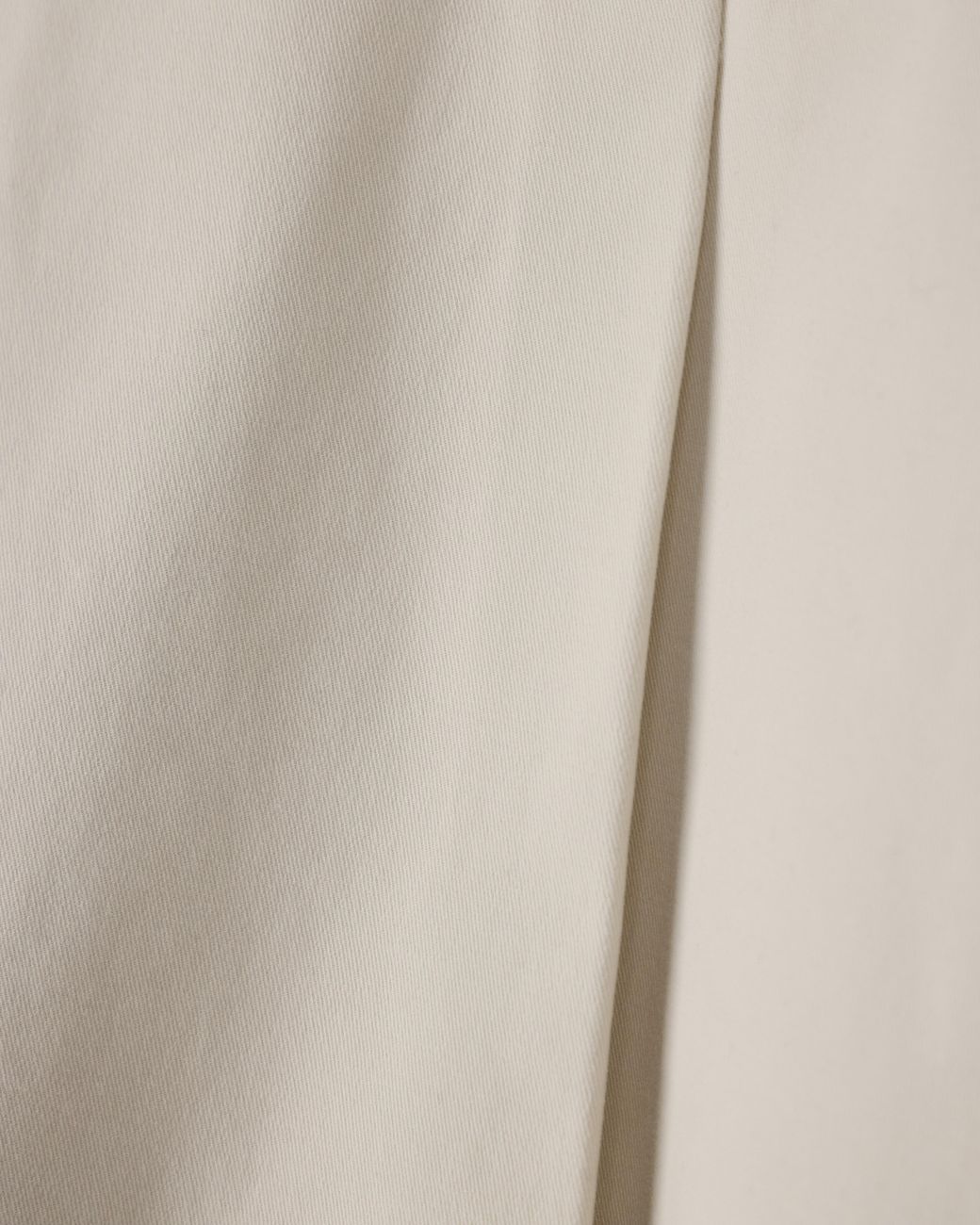 ARMANI EXCHANGE White Regular Fit Shorts Stretch Cotton Twill
