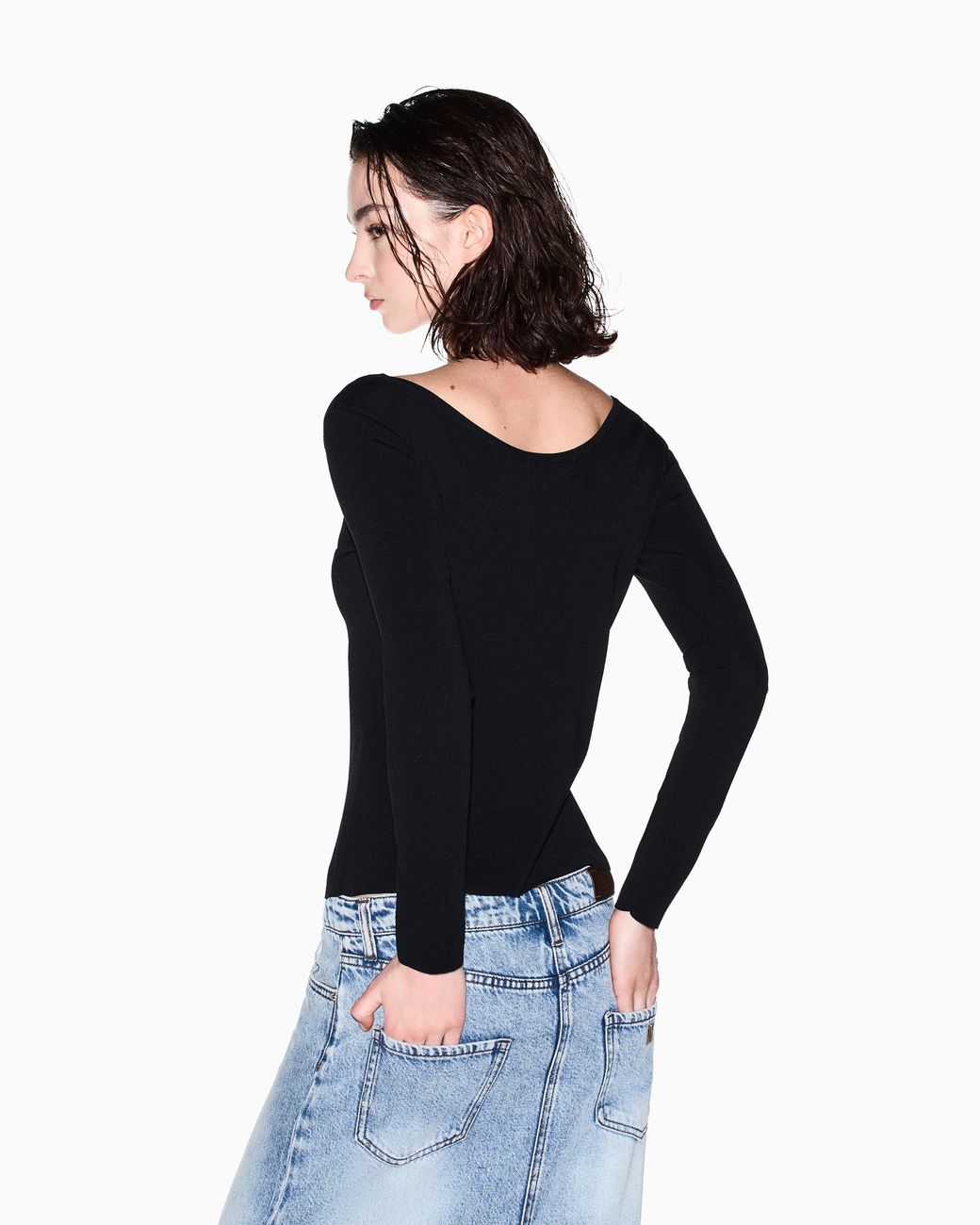 ARMANI EXCHANGE Black Long-Sleeved Boat Neck Sweater