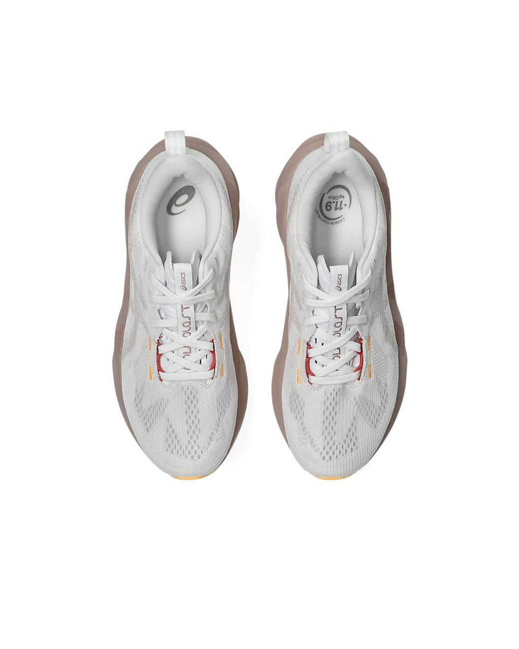Asics White Novablast 5