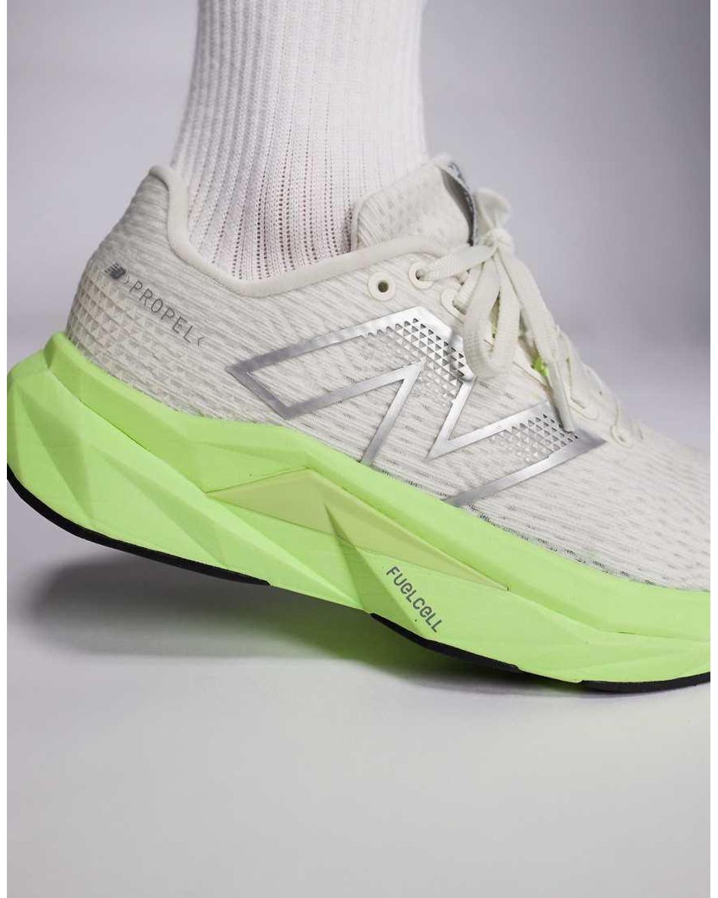 New Balance Green Fuelcell Propel Running Trainers