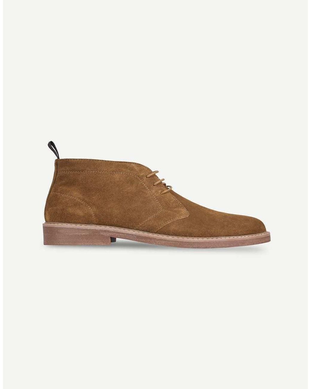Thomas Crick White Arizona Leather Chukka Boots for men