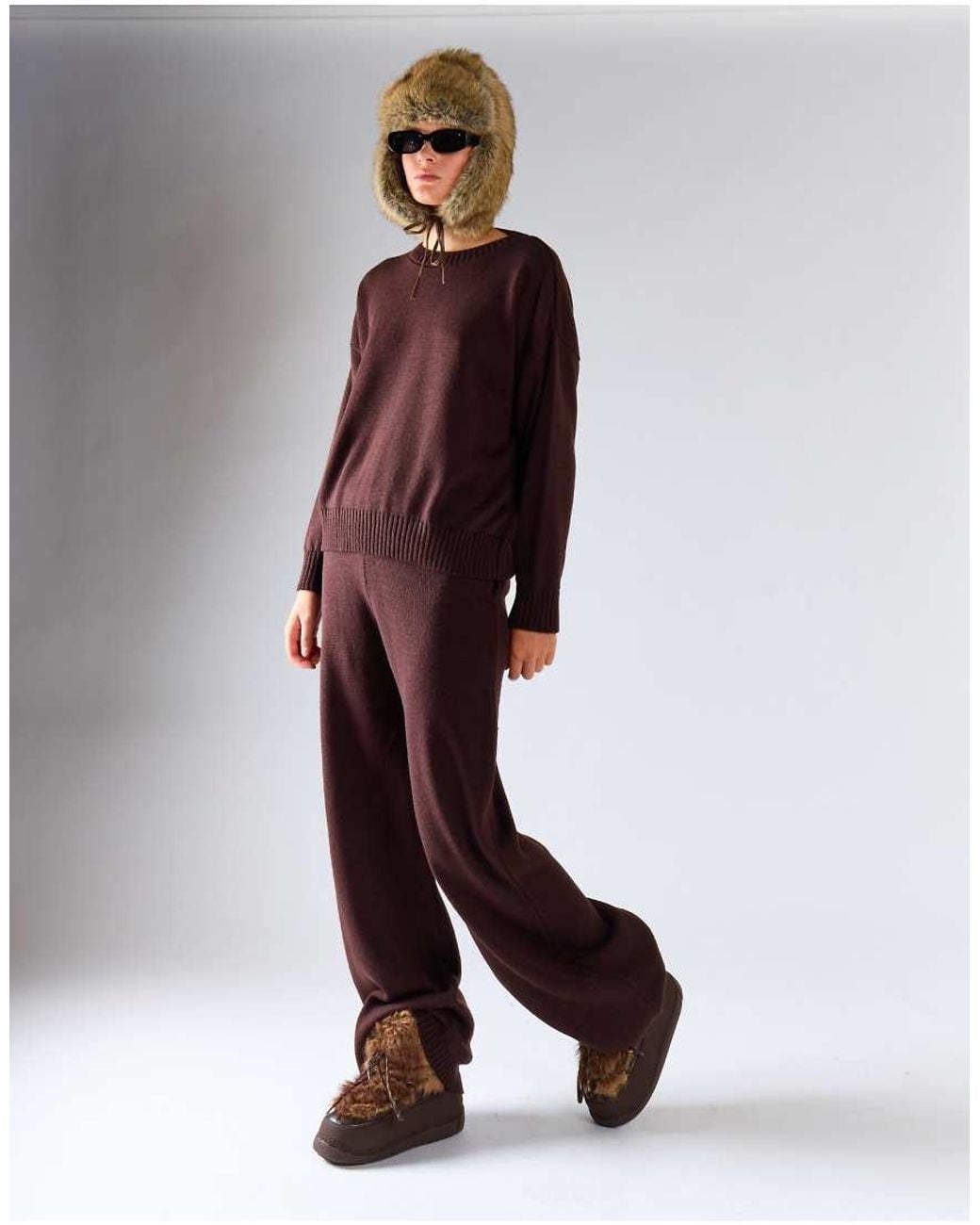 Glamorous Red Crew Neck Relaxed Fit Knitted Jumper