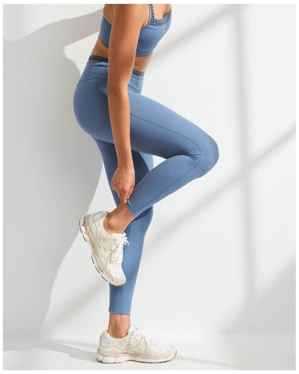 Abercrombie & Fitch Blue Studioflex 7/8-Length Legging
